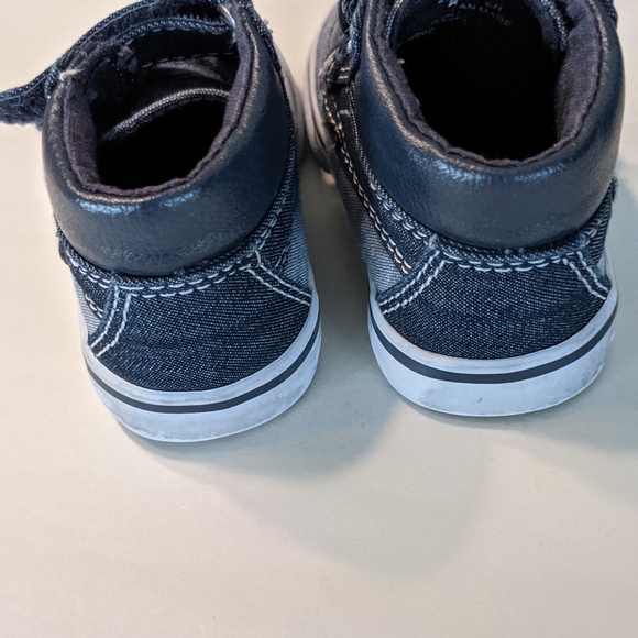 Toddler blue bootie sneaker.  Toddler: size 4 - Picture 9 of 11